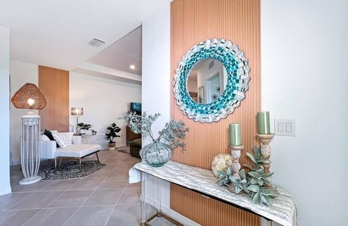 Fort Myers Condo | Golfer's Paradise! Professionally decorated condo now available with full golf!
