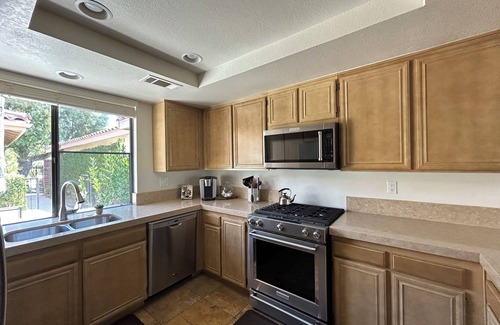 Palm Desert Condo | Golfer’s Paradise- Two bedroom condo in Palm Desert’s best community