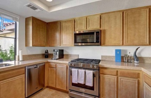 Palm Desert Condo | Golfer’s Paradise- Two bedroom condo in Palm Desert’s best community