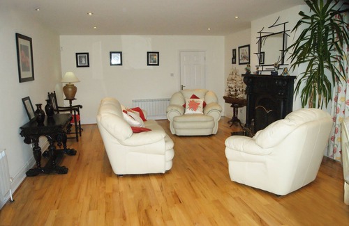 Fenit House | Golfers Retreat , family reunions ,relaxing-haven , enjoying an Atlantic view !