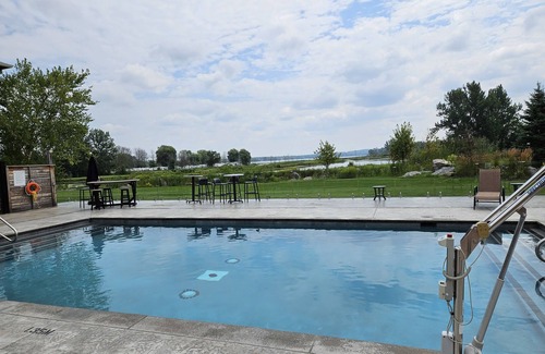 Georgian Bay House | Golfing, Swimming, Skiing, Boating, Kayaking and canoeing, & Fishing