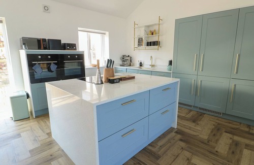 Llanddulas Cottage | GOLYGFA GELE, pet friendly, country holiday cottage in Llanddulas