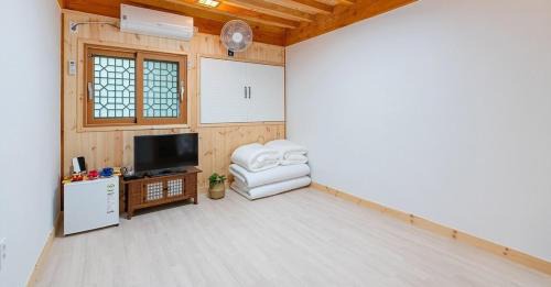 Gongju House | Gongju Goma Guesthouse
