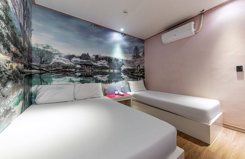 Gongju Hotel | Gongju Soo