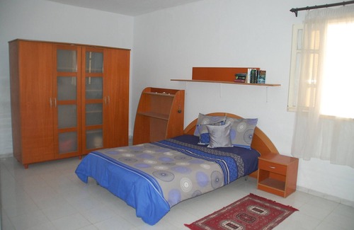 Hawmat al Badawiyin House | Good and cheap, which is our motto. Centrally located, but quiet.
