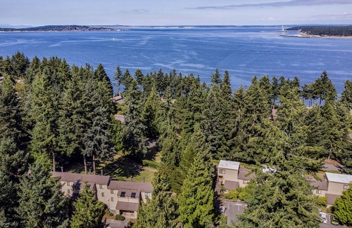 Adelma Beach Condo | Good Day Sunshine Townhome at Kala Point Resort