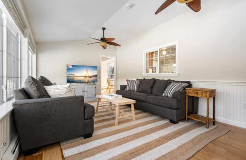 York Beach House | Good Tidings Stay for 8
