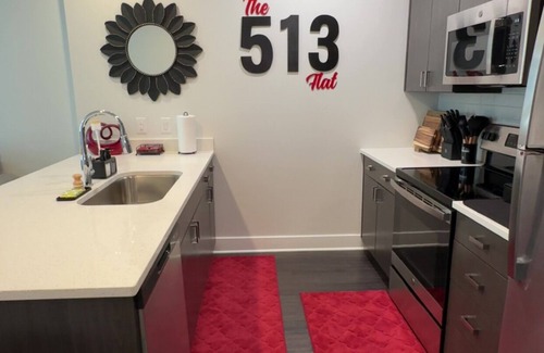 Mount Adams Apartment | Good Vibes Only! Pool and Riverfront View! Walking dist to Banks & Stadiums !
