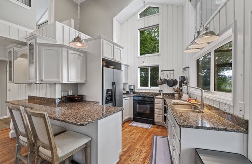Cullowhee House | Good Vibes Only! - With firepit and view of Lake Glenville