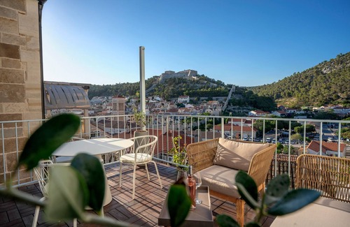 Hvar Old Town Apartment | Good vibrations in center luxury 80m2 for 2
