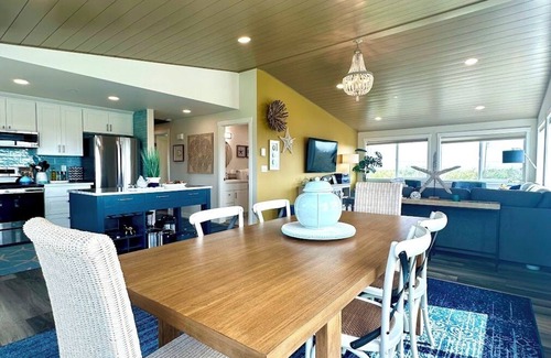 Ocean Shores House | Good Vibrations Unit #A Duplex on the Canal