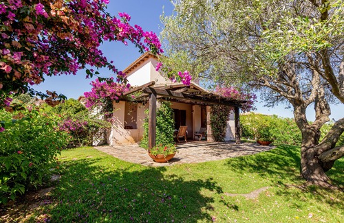 San Teodoro Villa | Gorgeous Seaview Sardinian Villa with private garden