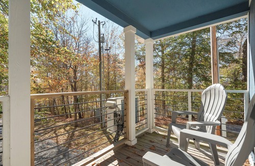 Jamestown Cabin | Gorgeous 1-Bedroom Tiny Home 1/2 Mile from Marina and Boat Ramp #409!