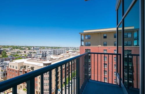LoDo Apartment | Gorgeous 10th floor fully furnished unit