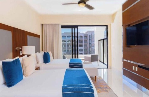 Santa Rosa Resort | Gorgeous 2 bedroom Suite at Villa La Valencia Cabo Beach Resort & Spa!