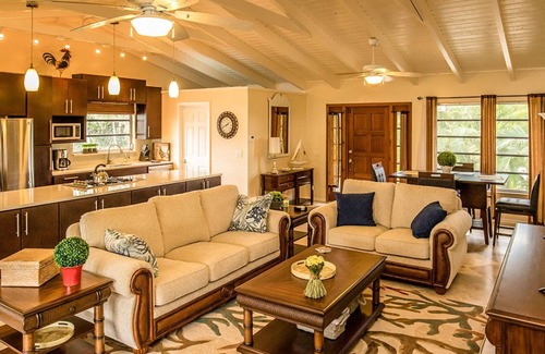 Big Pine Key House | Gorgeous 2 Bed 2 Bath Pool Home on a Canal