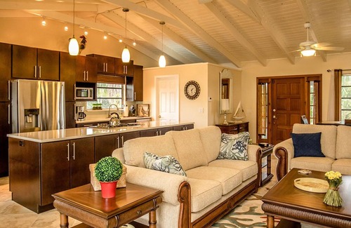 Big Pine Key House | Gorgeous 2 Bed 2 Bath Pool Home on a Canal