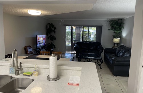 Deerfield Beach Condo | Gorgeous 2 Bedroom 2 Bath Condo