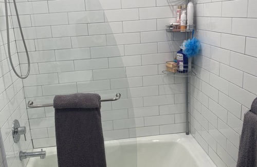 Greenwood House | Gorgeous 2 bedroom apartment in Brick house