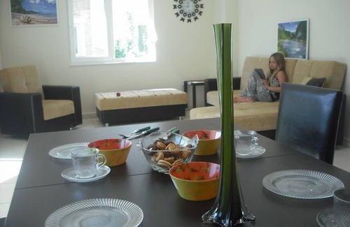 Kemer Mahallesi Apartment | Gorgeous 2 Bed Private Ground Floor Home