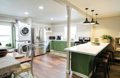 Clanton House | Gorgeous 2BR Home in Clanton | Fast WiFi | Pet Frienddly