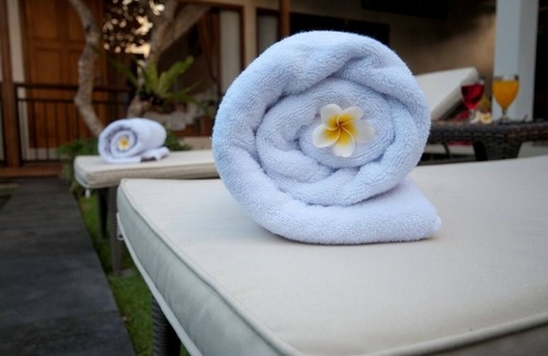 Petitenget Villa | Gorgeous 2BR Villa Set In Seminyak! 2Min Drive To Seminyak Square! W/Swim Pool!
