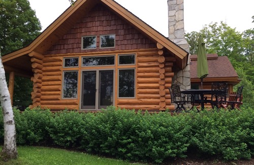 Longville Cabin | Gorgeous 3 Bdrm Log Cabin on Woman Lake with Beautiful Views