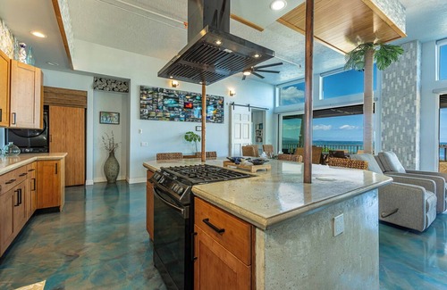 Maalaea Condo | Gorgeous 3-Bedroom Condo in Ma'alaea With Extra Large Waterfront Lanai