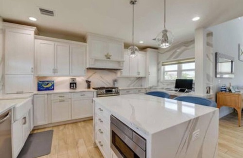 Ramrod Key House | Gorgeous 4 bedroom 5 bath pool home with excellent boating
