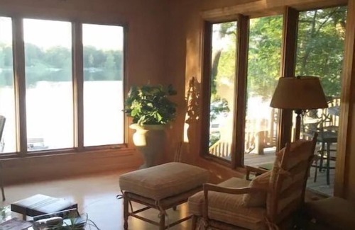 Madison Lake House | Gorgeous 4 BR lake home with beachside cabana!