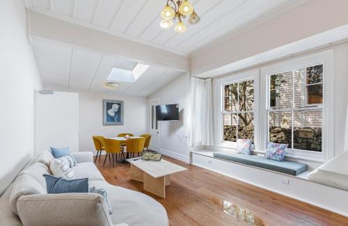 Mount Eden House | Gorgeous 4BR Mt Eden Retreat by Zodiak Stays