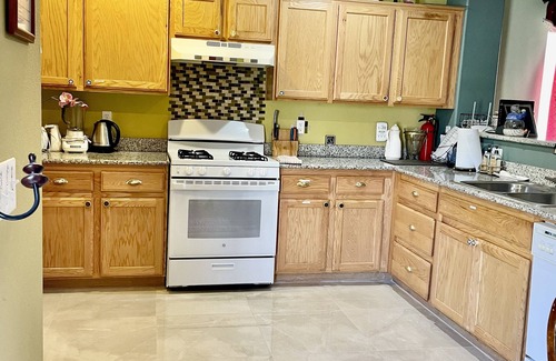 Las Vegas House | Gorgeous 5 bedroom House 10 mins from strip