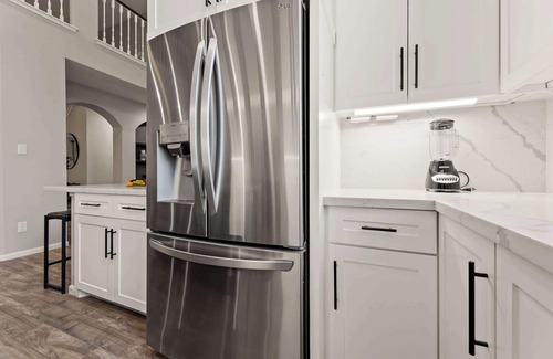 Deer Park House | Gorgeous 6BR 3,5 Bth Home with Pool and Game Room