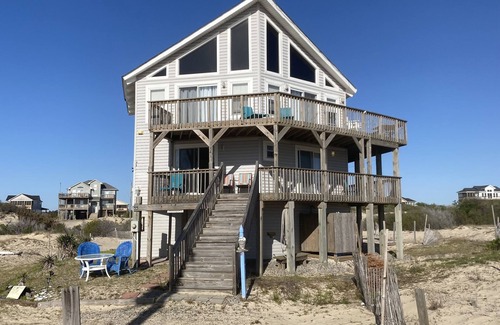 Corolla House | Gorgeous 6BR house, Wild Horses, stunning views! Private parking. 4WD required.