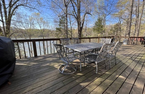 Eddyville House | Gorgeous A-frame on Lake Barkley cove: private dock, fire pit, pets ok