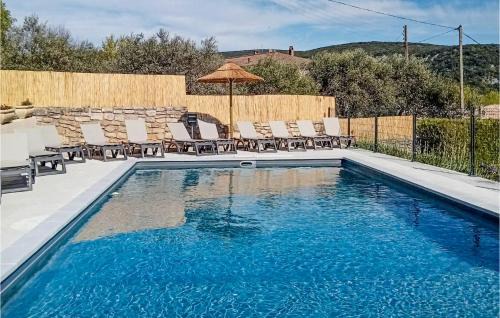 Vallon-Pont-d'Arc Apartment | Gorgeous Apartment In Vallon Pont D'arc