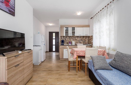 Baric Draga Apartment | Gorgeous apartment in Lukovo Sugarje
