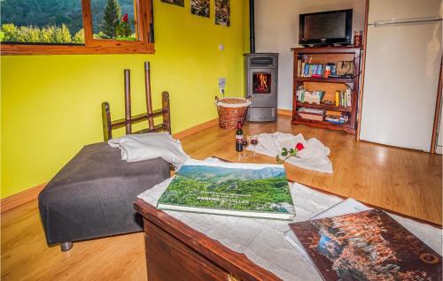 Soto y Amio Apartment | Gorgeous Apartment In La Omañuela
