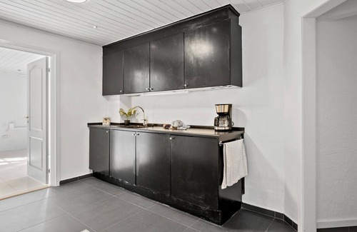 Gandrup Apartment | Gorgeous apartment in Gandrup with WiFi