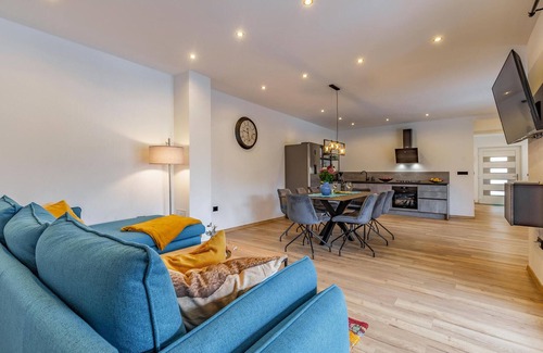 Snasici Apartment | Gorgeous apartment in Labin with WiFi