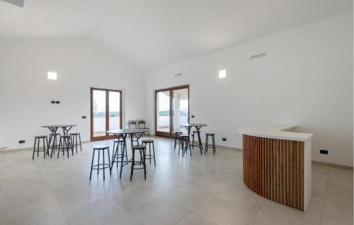 Moscufo Apartment | Gorgeous Apartment In Moscufo With Wifi