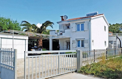 Poljica Apartment | Gorgeous apartment in Poljica with WiFi