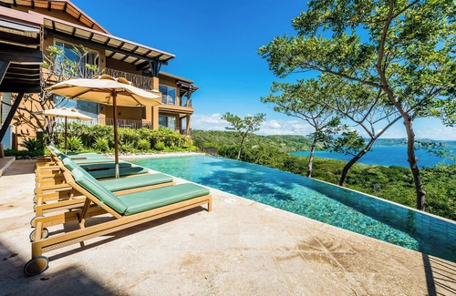 Papagayo Peninsula Apartment | Gorgeous bay view condo and located in the exclusive Papagayo community!
