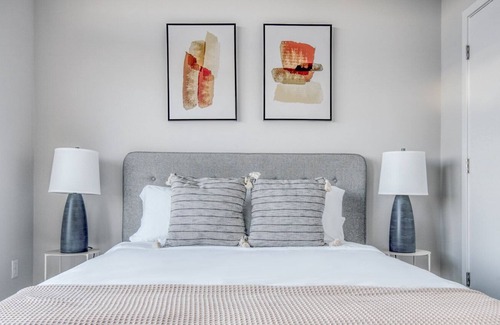 Transit Village Apartment | Gorgeous Boulder 1BR w/ Pool, W/D & Spa, nr Google Campus, by Blueground