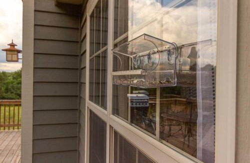 The Galena Territory House | Gorgeous cabin 3bdrm/3bth, hot tub, fireplace, kid/pet friendly