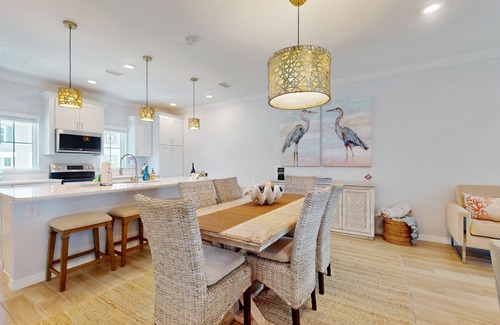 Ono Island House | Gorgeous coastal townhome, private patio and shared pool