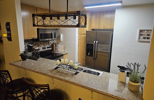 Mammoth Lakes Condo | Gorgeous Condo - Walk To Eagle Express/Chair 15! Pet Friendly!