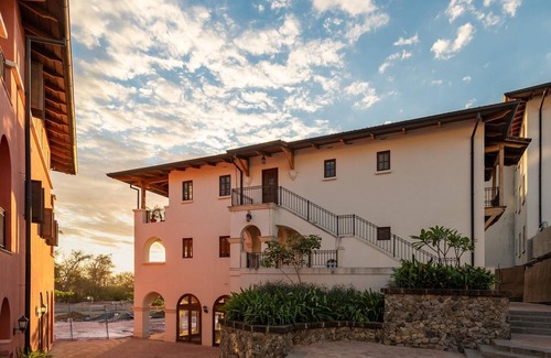 Las Catalinas Condo | Gorgeous condo with Ocean View a few steps from the Beach