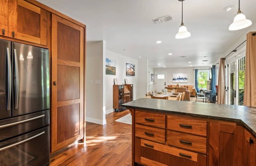 Zilker House | Gorgeous Corner 4 BR Home - Location -Gay Friendly