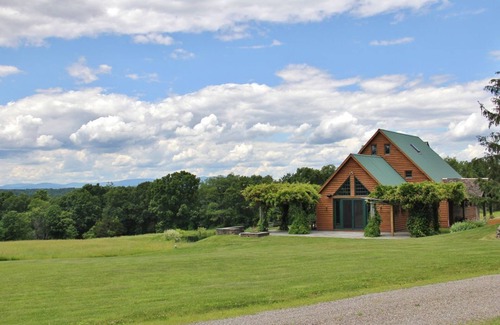 Staatsburg House | Gorgeous Country Oasis, with pool, pond on a lush 16 acres